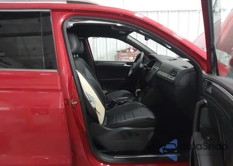 2024 Volkswagen Tiguan 2.0T Sel R-Line z USA, uszkodzony, nr VIN 3VV4B7AX0RM056340